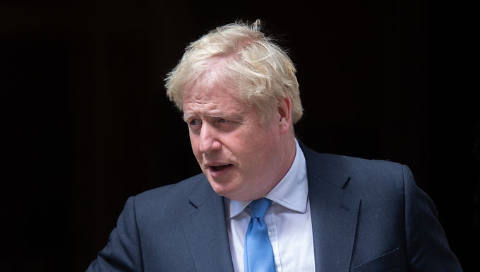 Más de la mitad de los miembros conservadores piensan que los parlamentarios se equivocaron al forzar a Boris Johnson a dejar el poder y que el líder plagado de escándalos ganaría la reelección y permanecería como primer ministro si estuviera en la boleta electoral